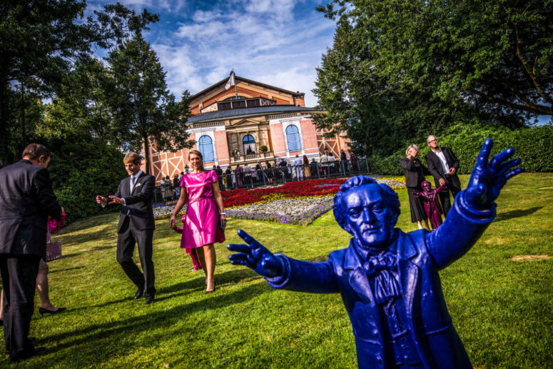 Festspielhaus Wagnerskulptur © Lorenzo Moscia