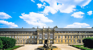 Neues Schloss am Hofgarten