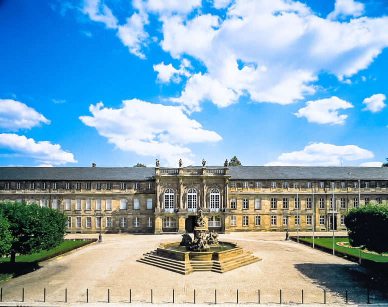 Neues Schloss am Hofgarten