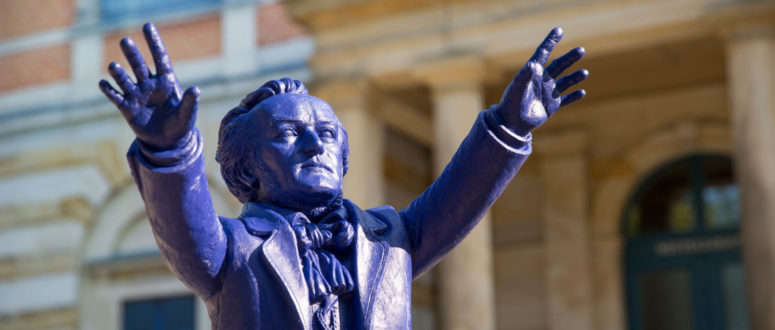 Ottmar Hörl - Wagner dirigiert Bayreuth © Simeon Johnke