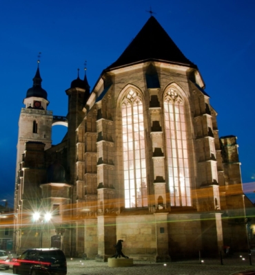 Die Stadtkirche bei Nacht