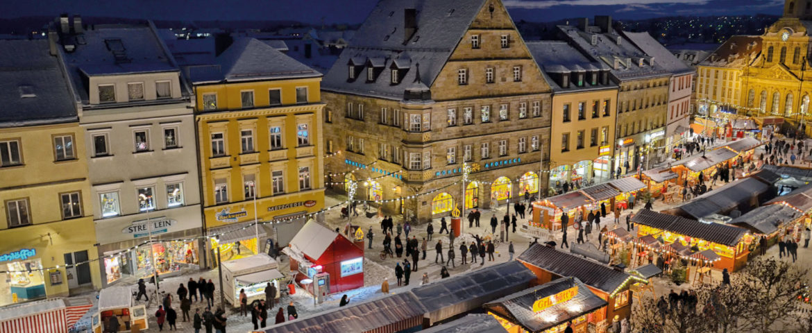 Bild von oben vom Bayreuther Christkindlesmarkt