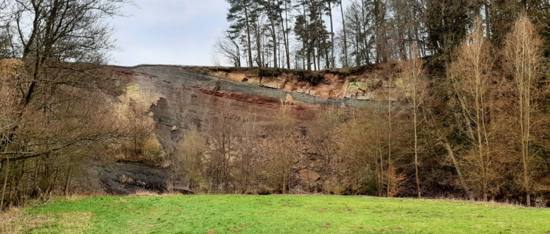 Felsen­pfad rund um den Schlehenberg