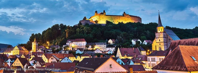 Blick über die Stadt Kulmbach zur Plassenburg 