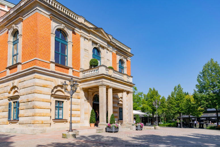 Festspielhaus von vorne