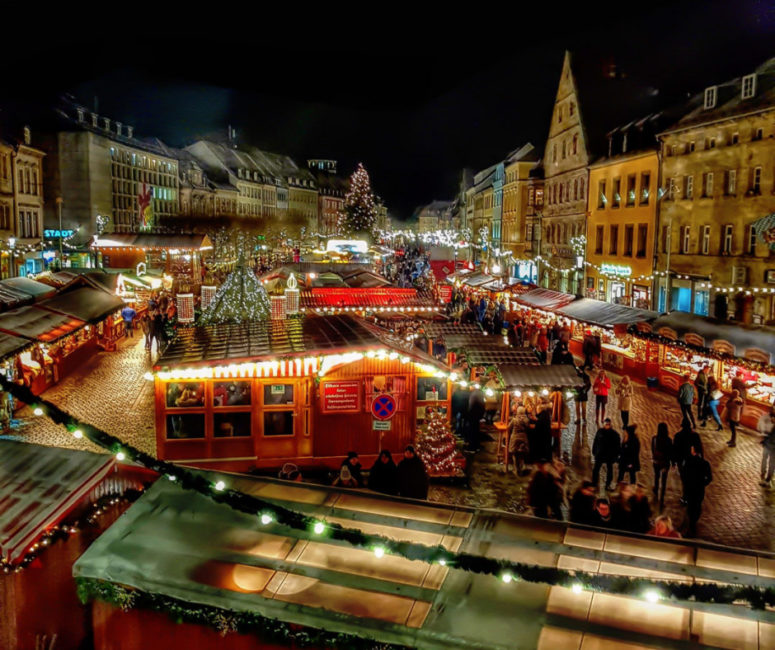 Bild vom weihnachtlichen Christkindlesmarkt in der Bayreuther Innenstadt