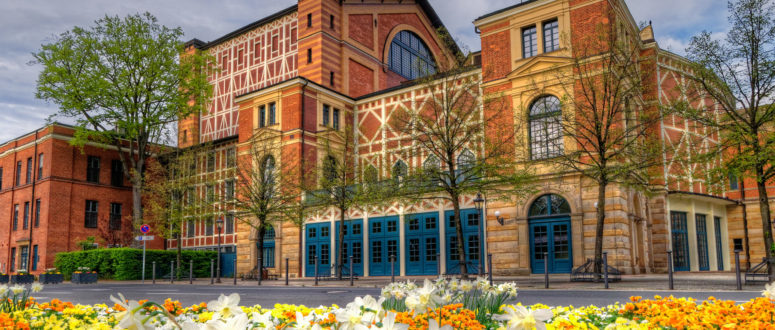 Das Festspielhaus von außen