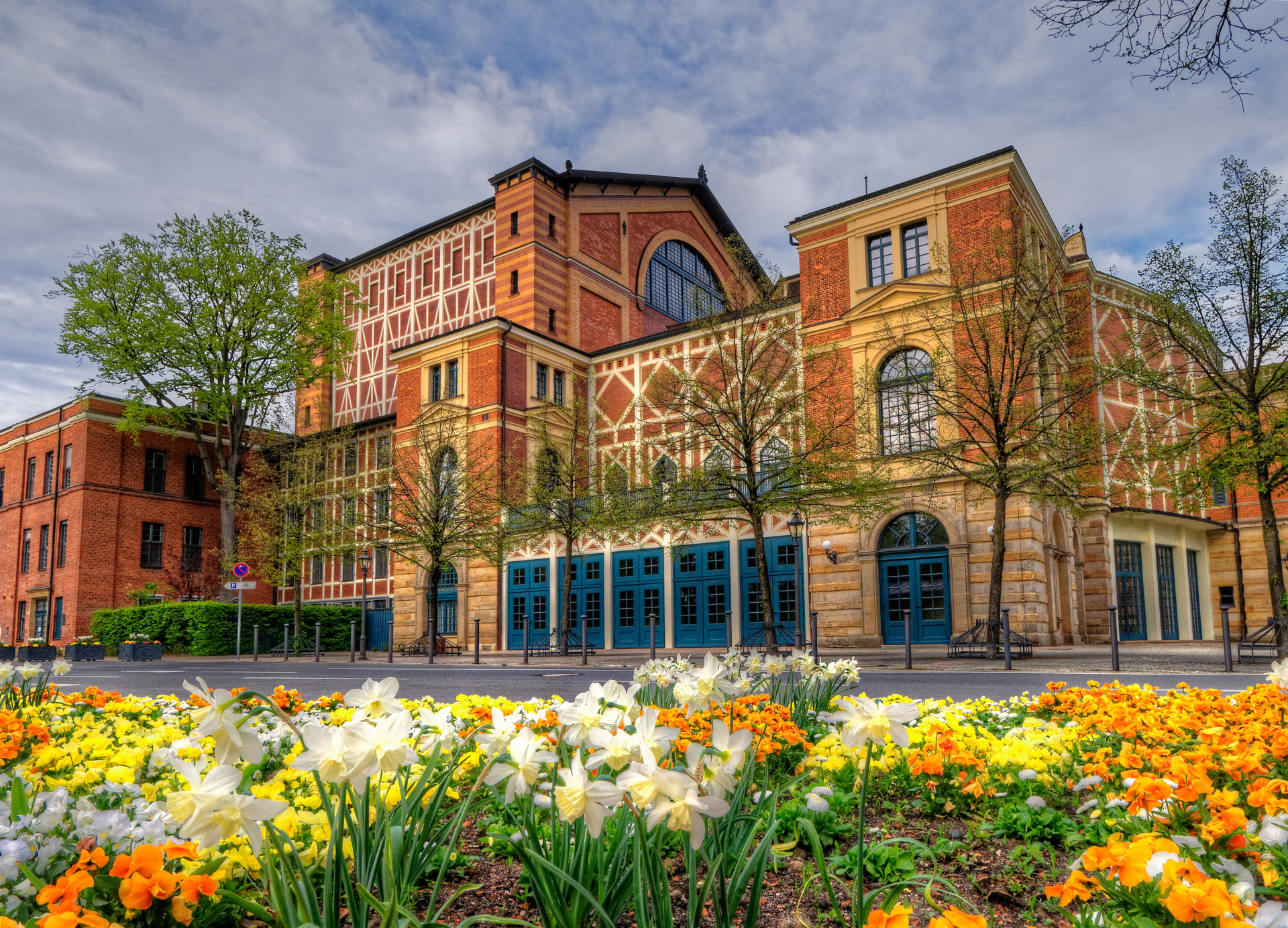 Das Festspielhaus von außen