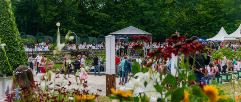 Sommernachtsfest Bayreuth Bühne bei den Wasserspielen