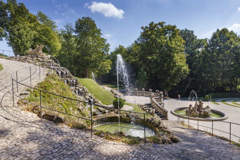 Kaskaden im Garten von Schloss Fantasie