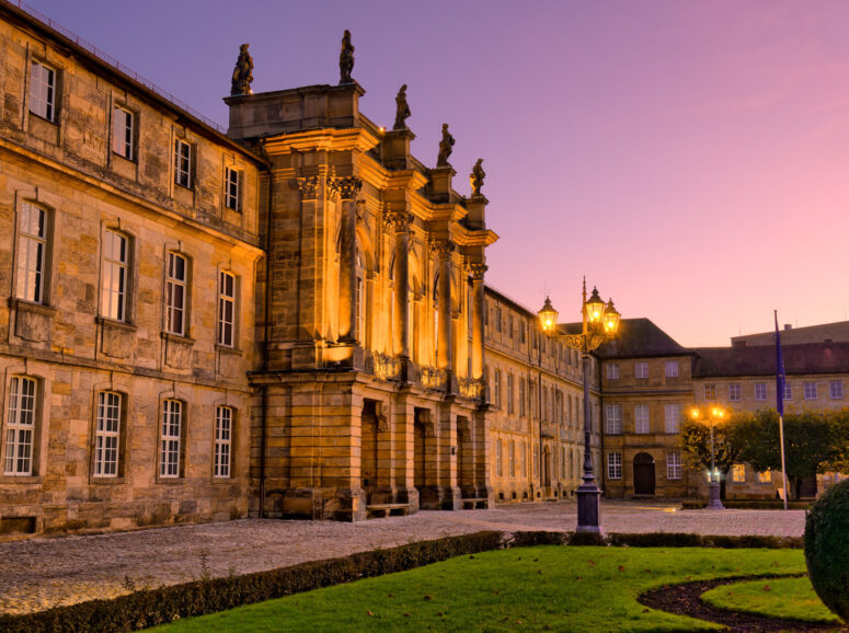 Neues Schloss (c) Mikhail Butovskiy