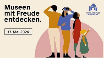 Illustration einer Familie - zwei Erwachsene, ein Kind und ein kleineres Kind -, die sich gemeinsam etwas ansehen. Der Text lautet: Museen mit Freude entdecken am Internationalen Museumstag. 17. Mai 2026. Das Logo befindet sich in der oberen rechten Ecke.